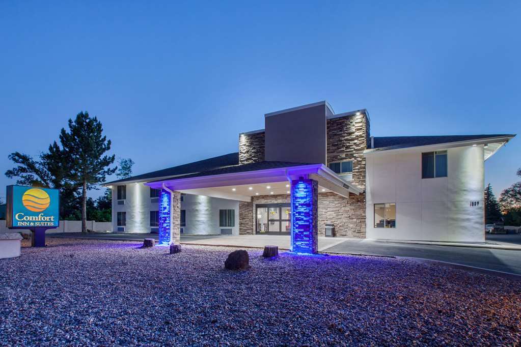 Comfort Inn & Suites Pinetop Show Low Lakeside Exterior photo